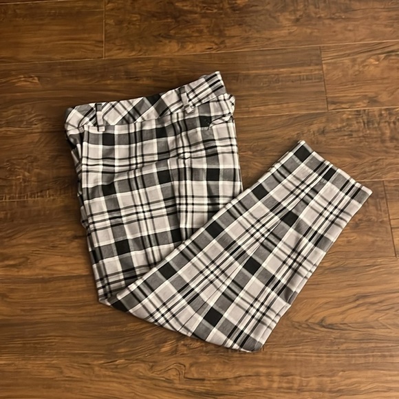 Lands’ End Women’s Plaid Cropped Pants, Size 12. - Picture 12 of 12